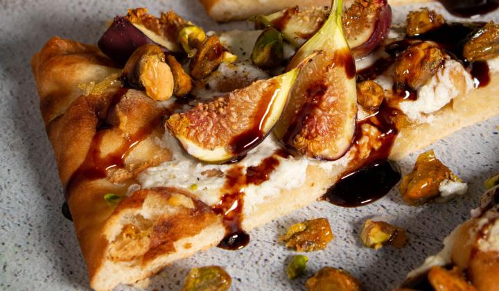 Fig, Goat Cheese & Candied Pistachio Pizzette